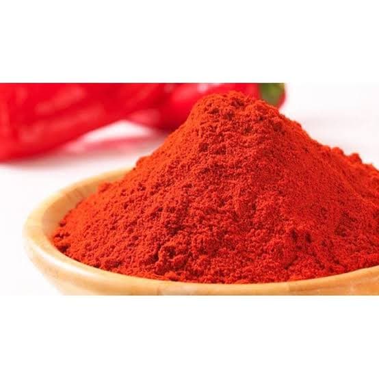 মরিচ গুঁড়া (১৫  গ্রাম প্রায়) 